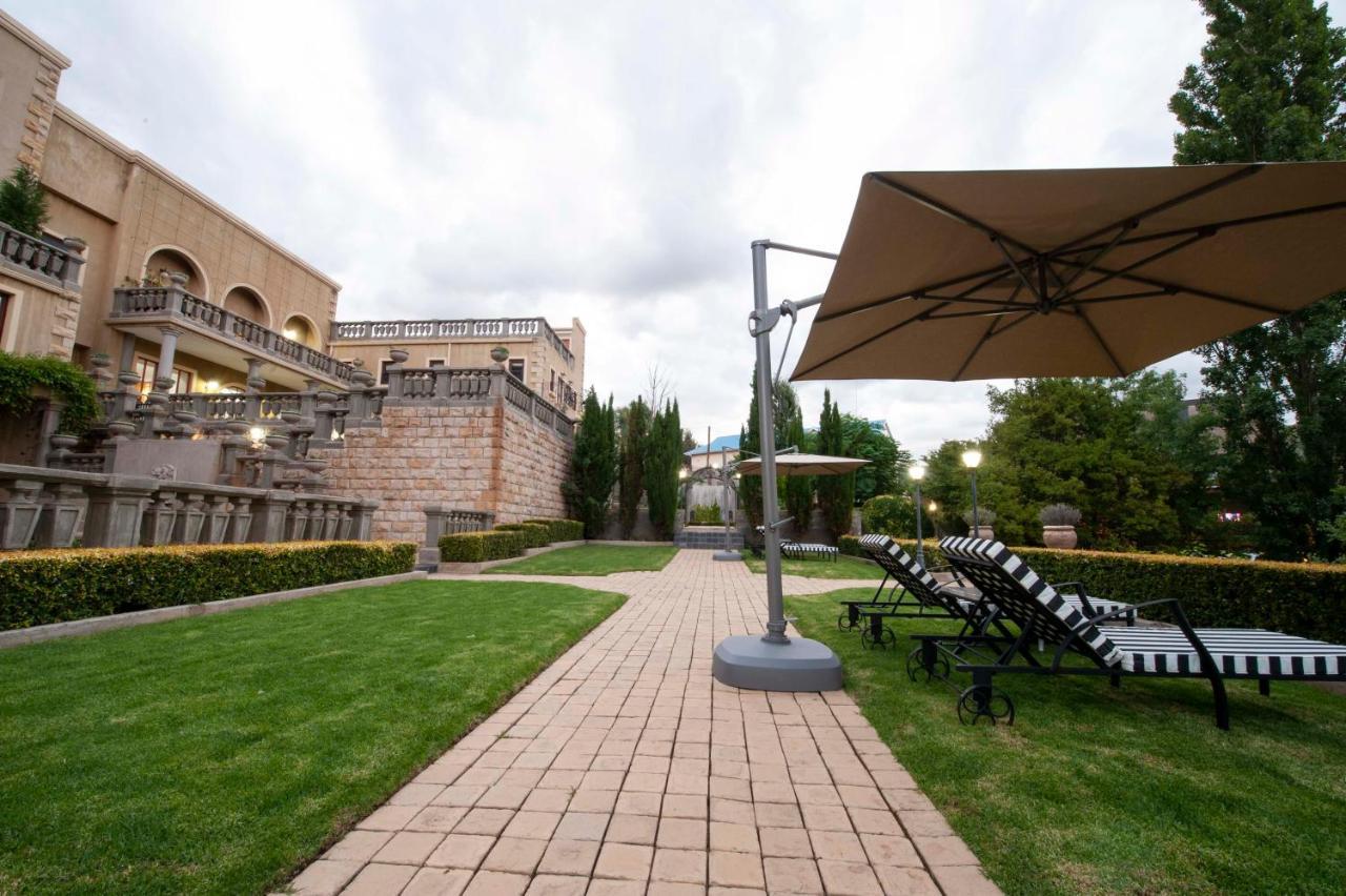 Il Castello Hotel Clarens Ngoại thất bức ảnh
