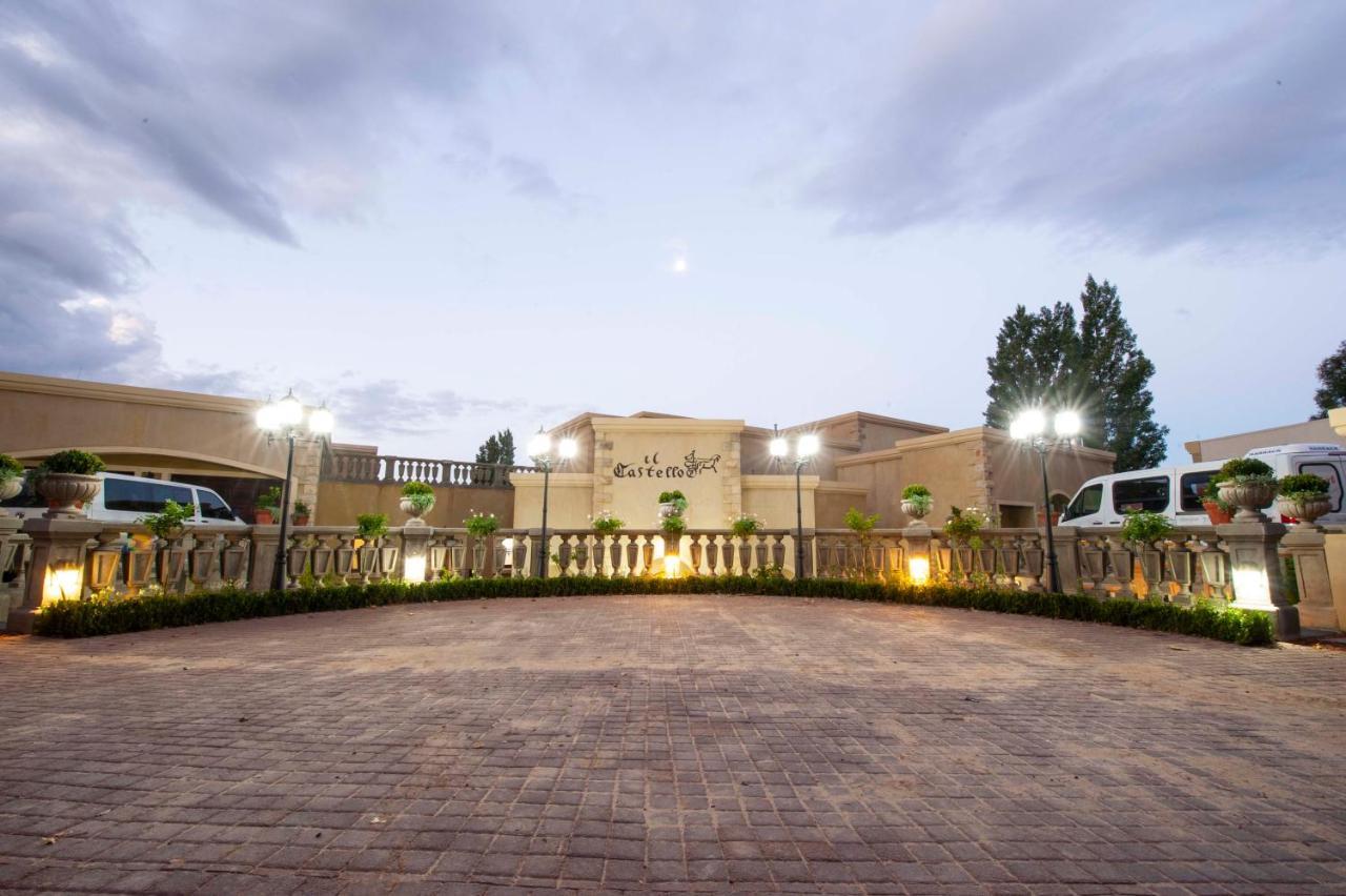 Il Castello Hotel Clarens Ngoại thất bức ảnh