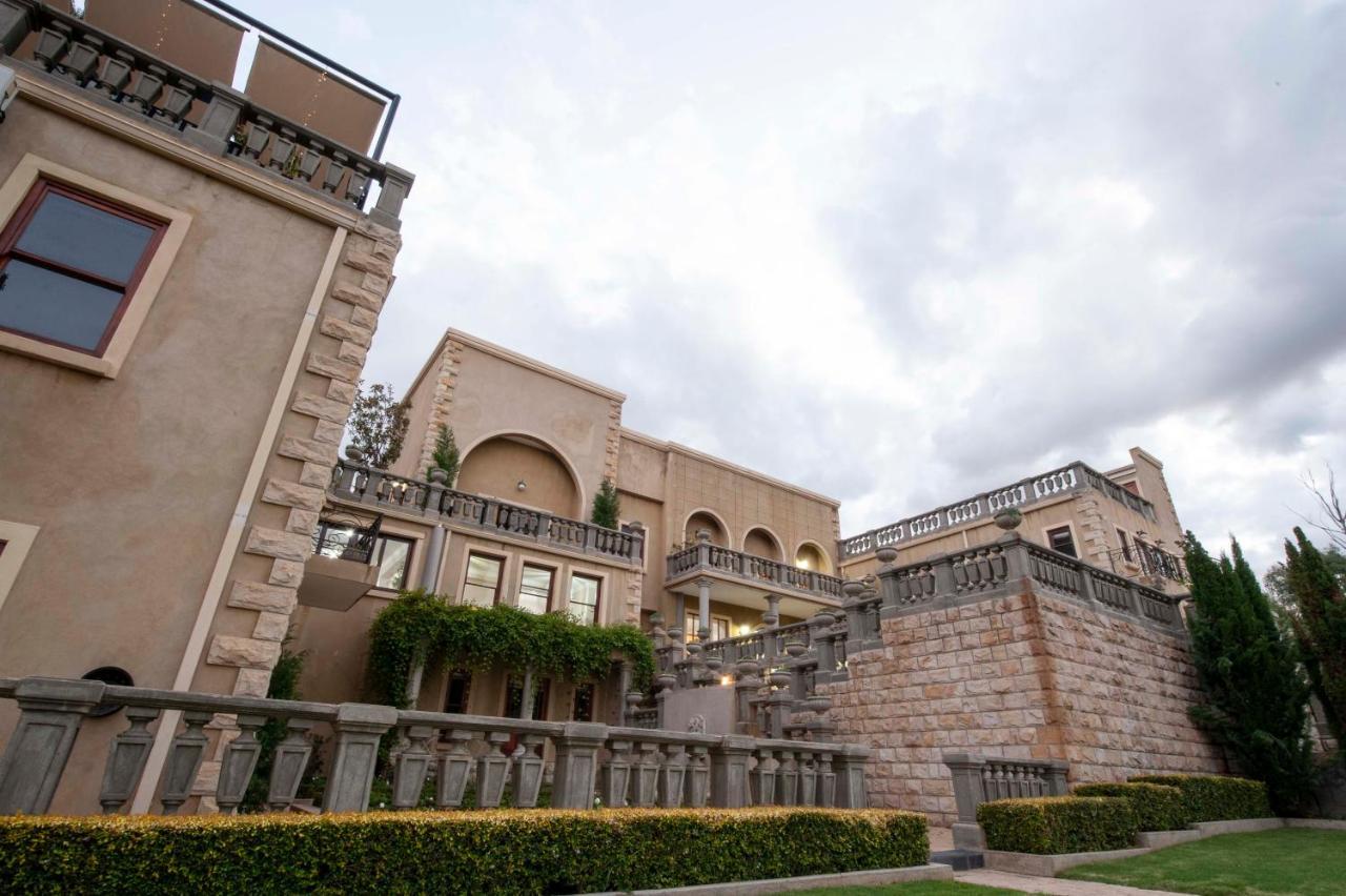 Il Castello Hotel Clarens Ngoại thất bức ảnh