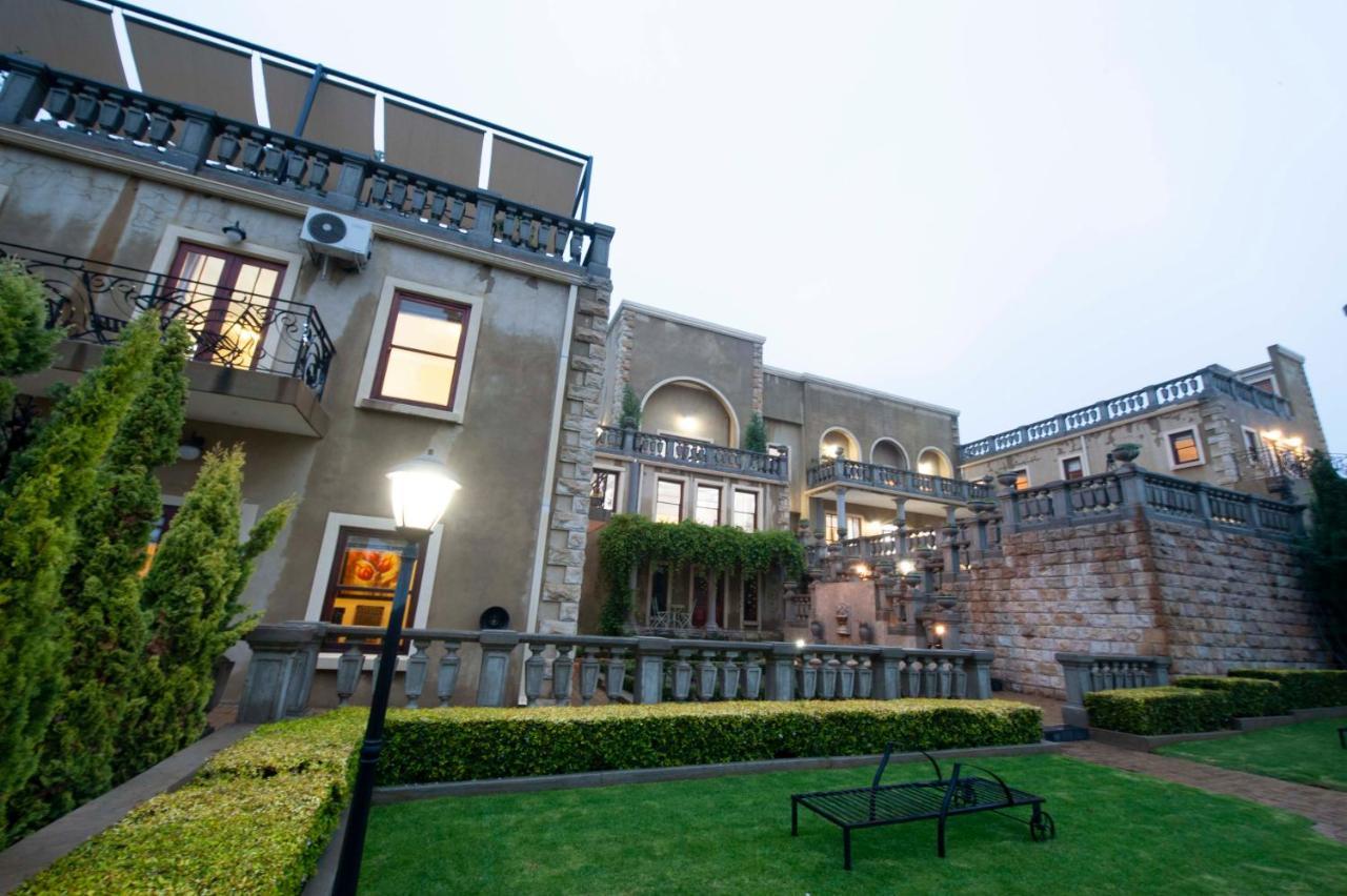 Il Castello Hotel Clarens Ngoại thất bức ảnh