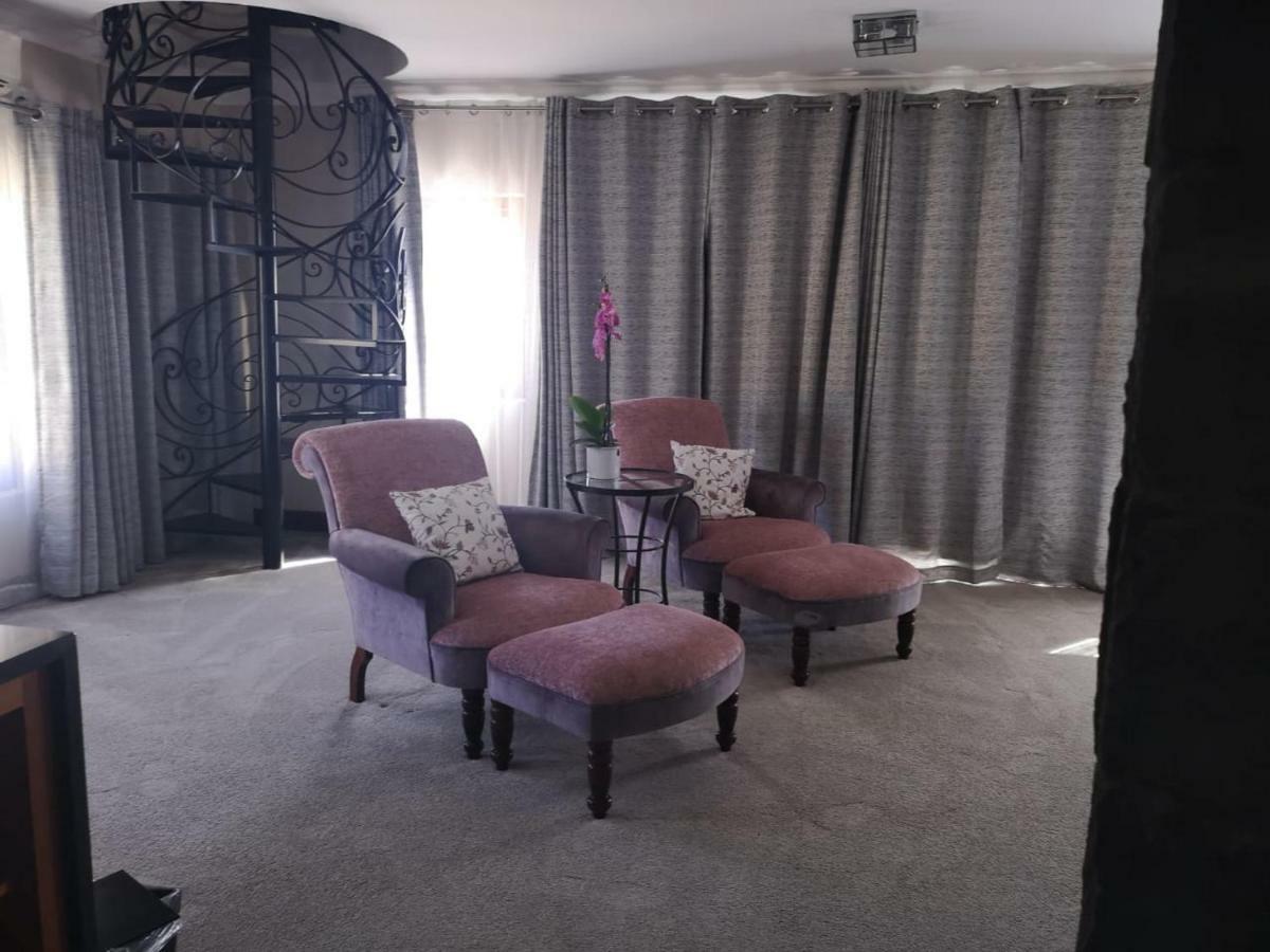 Il Castello Hotel Clarens Ngoại thất bức ảnh